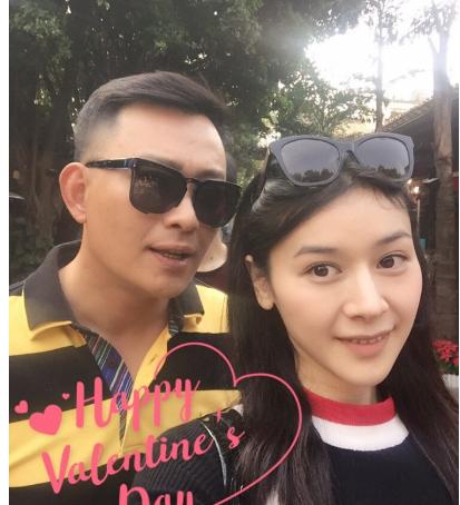 45岁黄海冰一家近照,二婚老婆曾是模特,儿子帅气,女儿可爱!