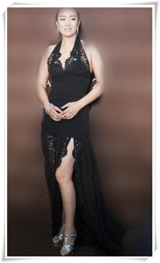 当52岁巩俐和刘嘉玲同穿透视裙,终于知道什么才叫真正的女王气场|巩俐|刘嘉玲|透视裙_新浪新闻
