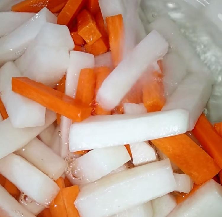 教你一方法泡酸萝卜清脆可口夏天吃了不要太爽