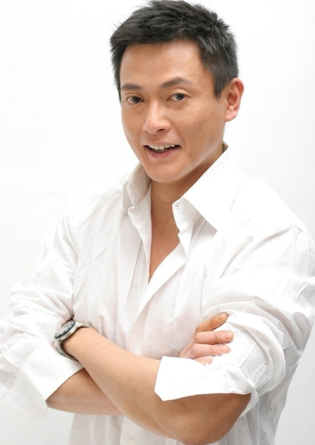 离巢tvb实现买楼梦,现在走穴也很开心,老婆还要给他追生儿子