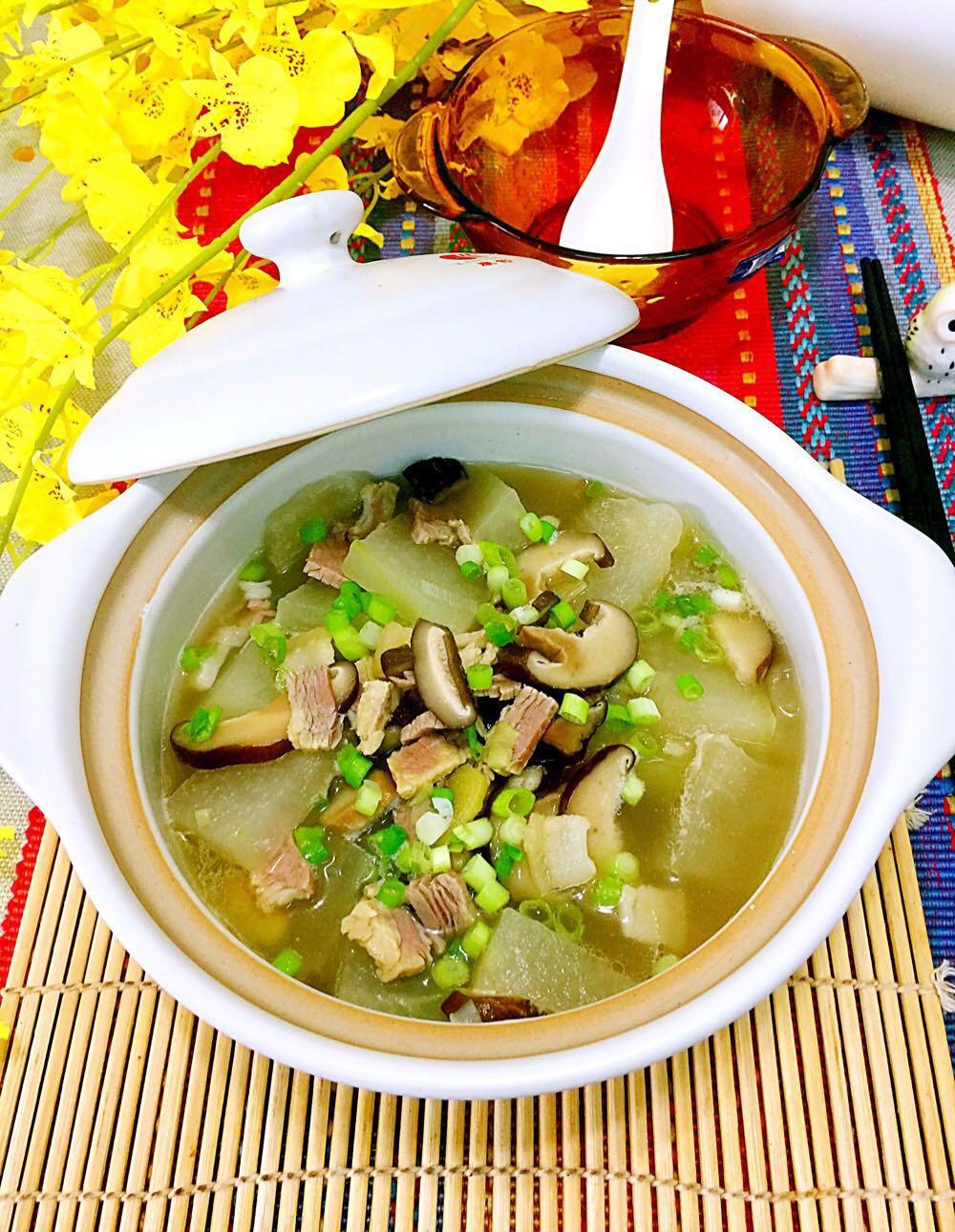 咸肉冬瓜煲味道鲜美好吃极了原来冬瓜还可以这样吃