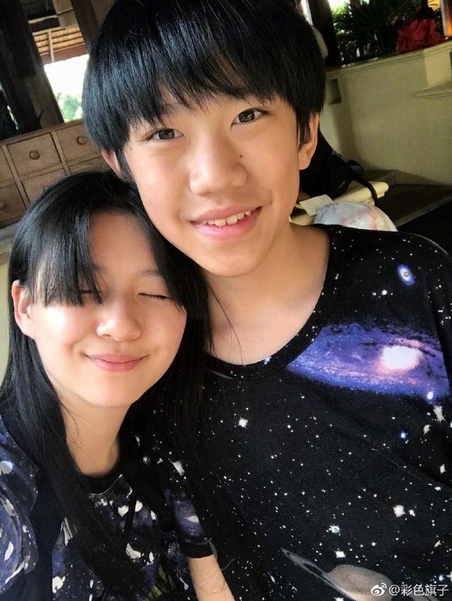 小彩旗发自拍被问是不是变瘦了,她的回答太圈粉!
