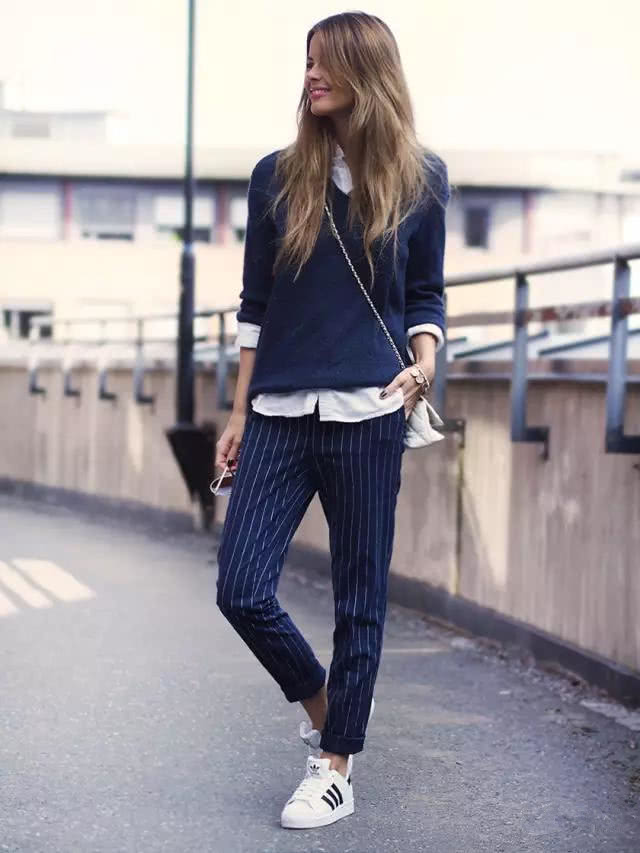 今秋pick西裤运动鞋展现随性文艺范还不来学习一下