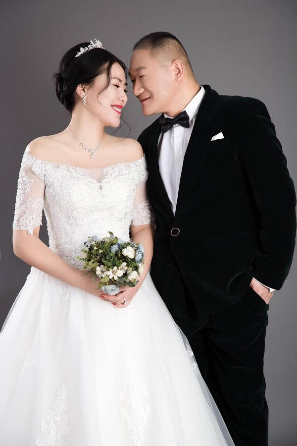 杨丽娟杨臣刚结婚图片图片