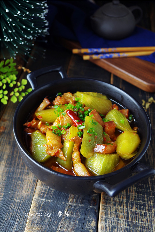 今日晚餐推荐:晚饭也要营养均衡|莴笋红烧肉