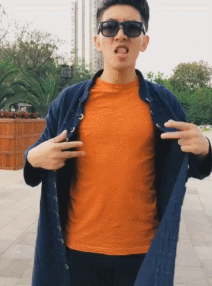 都怪你们也不哄哄人家,人家超想哭的,捶你胸口,大坏蛋!