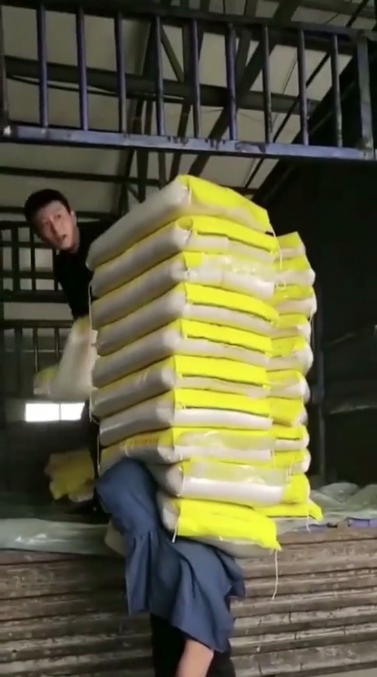 肩上扛的是重担更是责任!