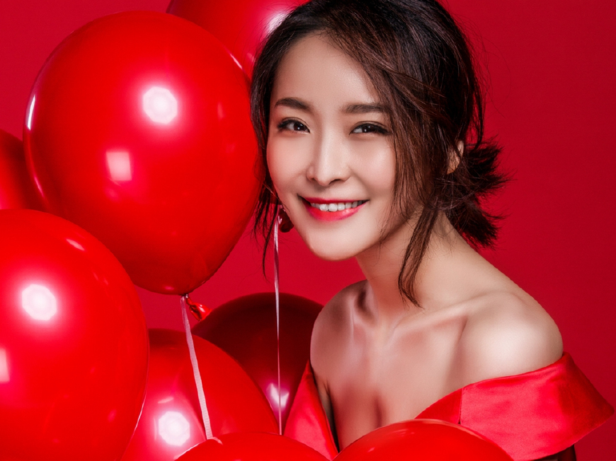 鞍山女孩17岁一夜成名,和洪金宝儿子谈恋爱,如今30岁却不红