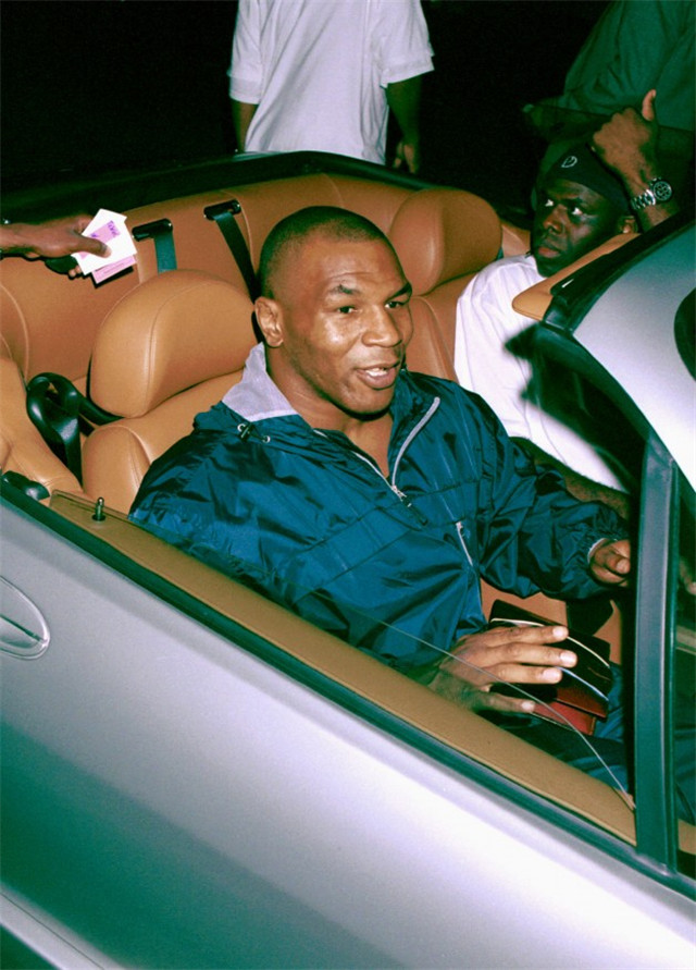 康复中心的那场姐弟恋,至今让泰森念念不忘