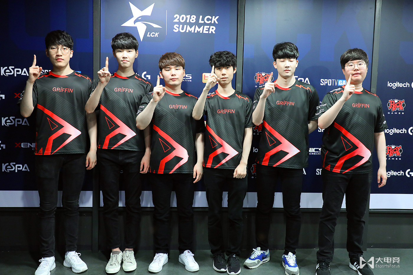 lck赛后采访grf,sword:希望能来一个上单把我砍一砍