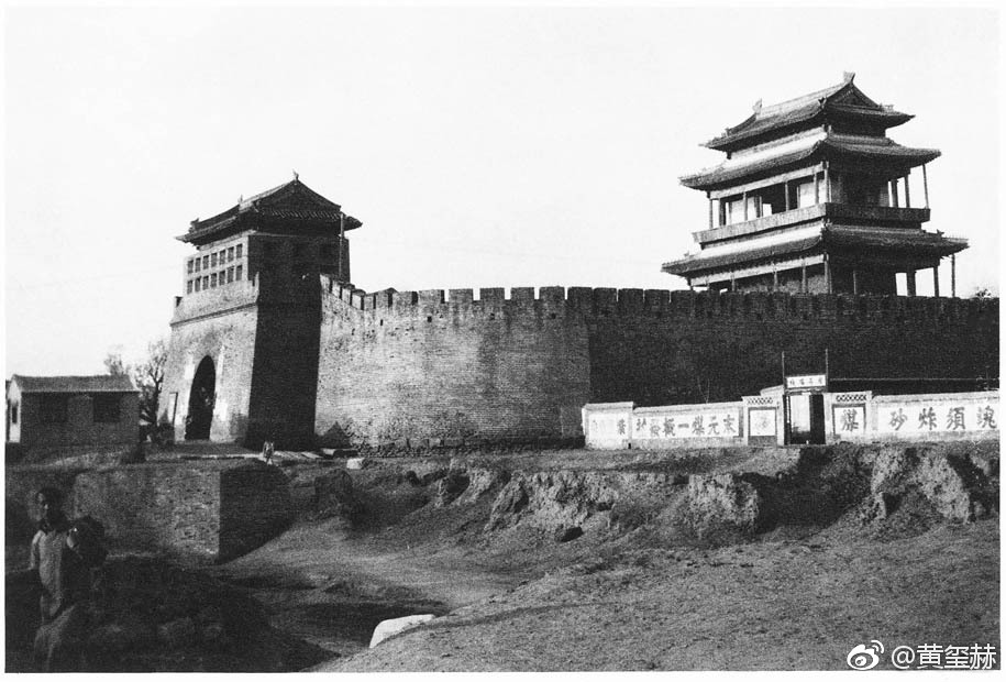 西便门是北京外城西南角城门位于北京城墙西南端角楼旁边