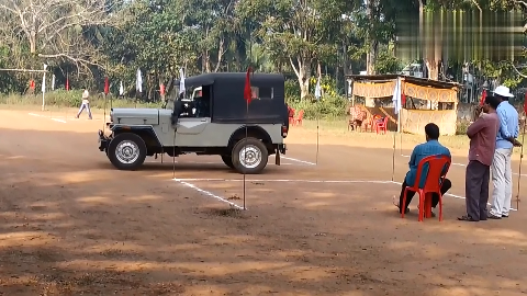 科目二倒库最简单又准的方法, 新手学车倒车入