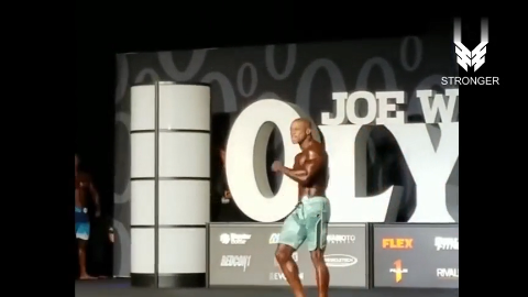 2018奥赛男子健体比赛前四名动作展示Brando