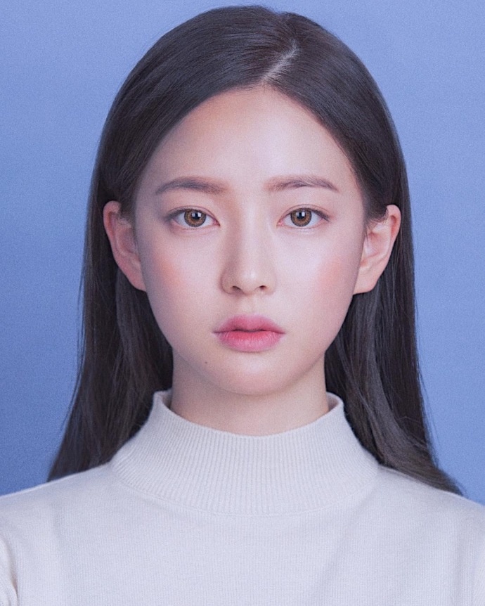 别人的证件照