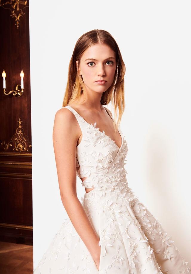 新品|oscar de la renta 发布2018秋冬婚纱系列