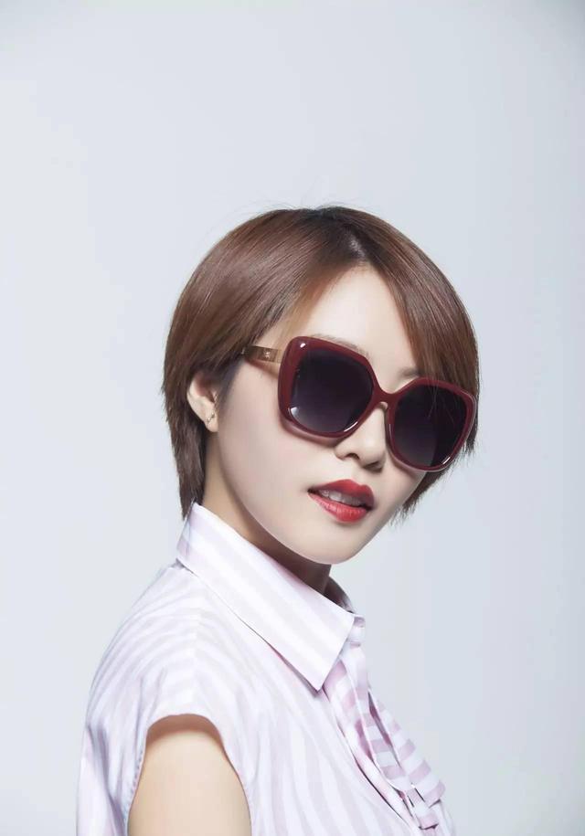 王安琪:你和女神之间只差一个墨镜的距离