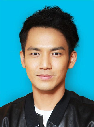 男明星的证件照:陈伟霆的帅气,鹿晗的有点吓人,tfboys的很清秀