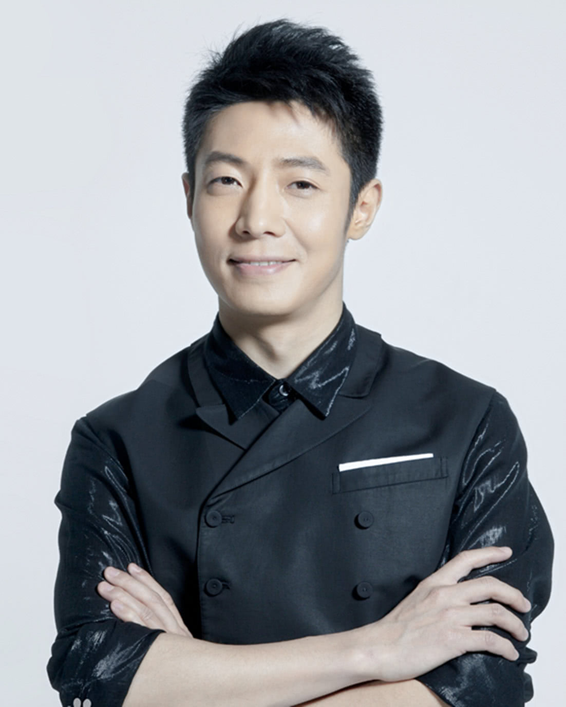 撒贝宁老婆,刘烨老婆,黄磊老婆,西方美终究还是比不过东方美!