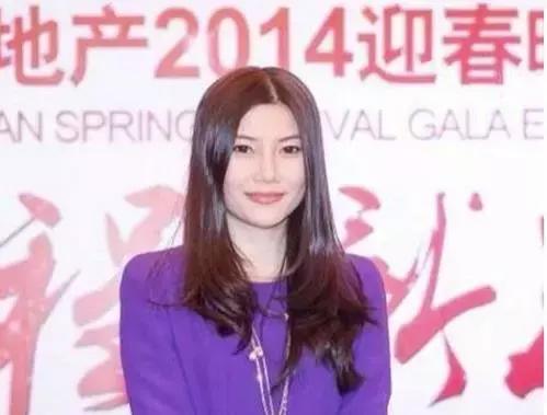 纪凯婷出席龙光地产2014年迎春晚会对于家族企业而言,企业上市是一把