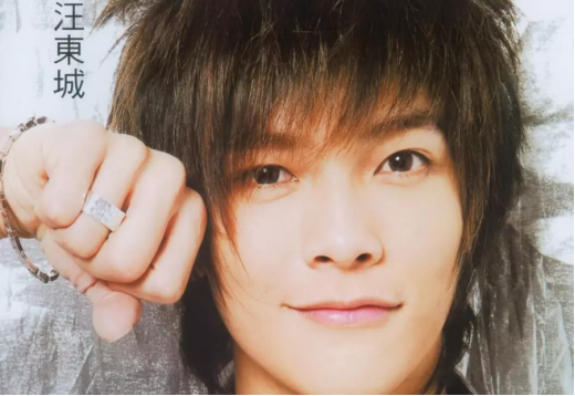 从穷小子到花美男,他曾为省钱用浆糊固定发型,如今成百变男神|汪东城