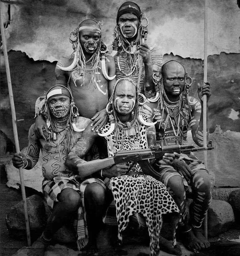 二战最牛游击队,仅靠大刀长矛就赶走65万人的飞机大炮军队