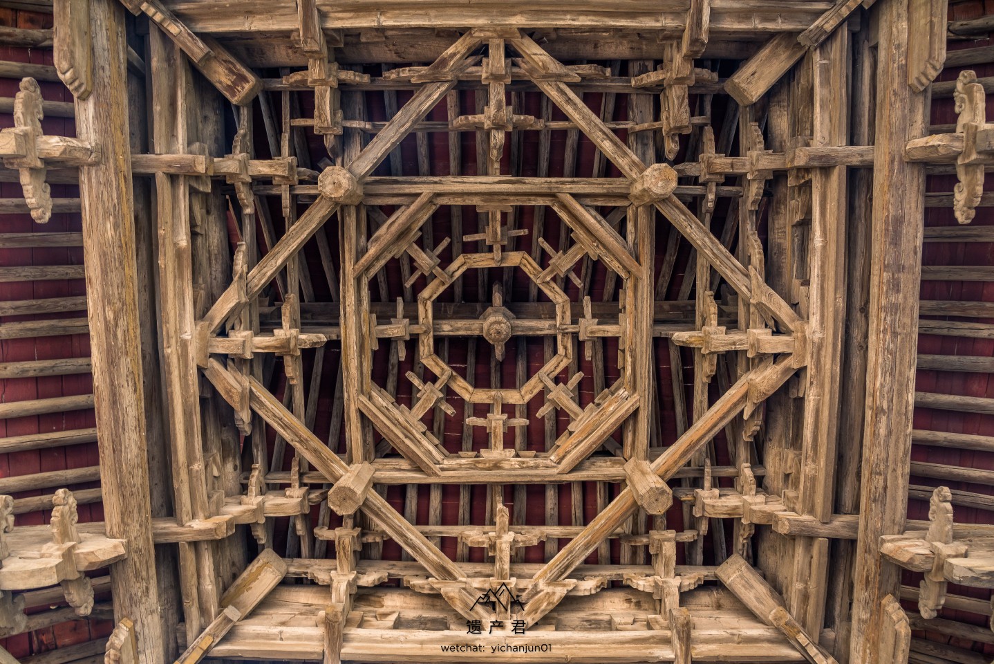 山西临汾牛王庙元代戏台藻井