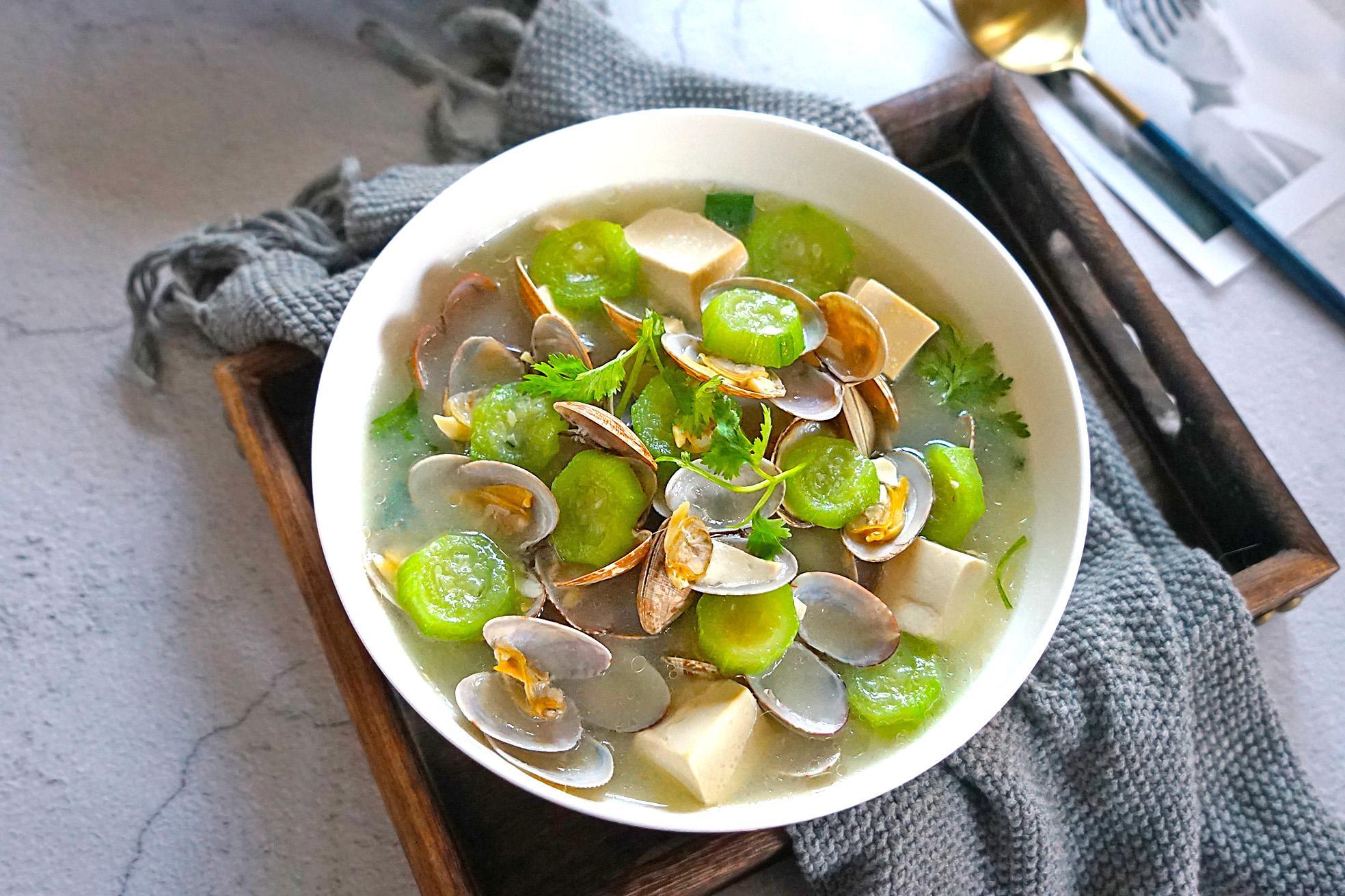 蛤蜊这么煮汤特鲜美,女人夏天不喝就亏了,不仅去火还对皮肤好