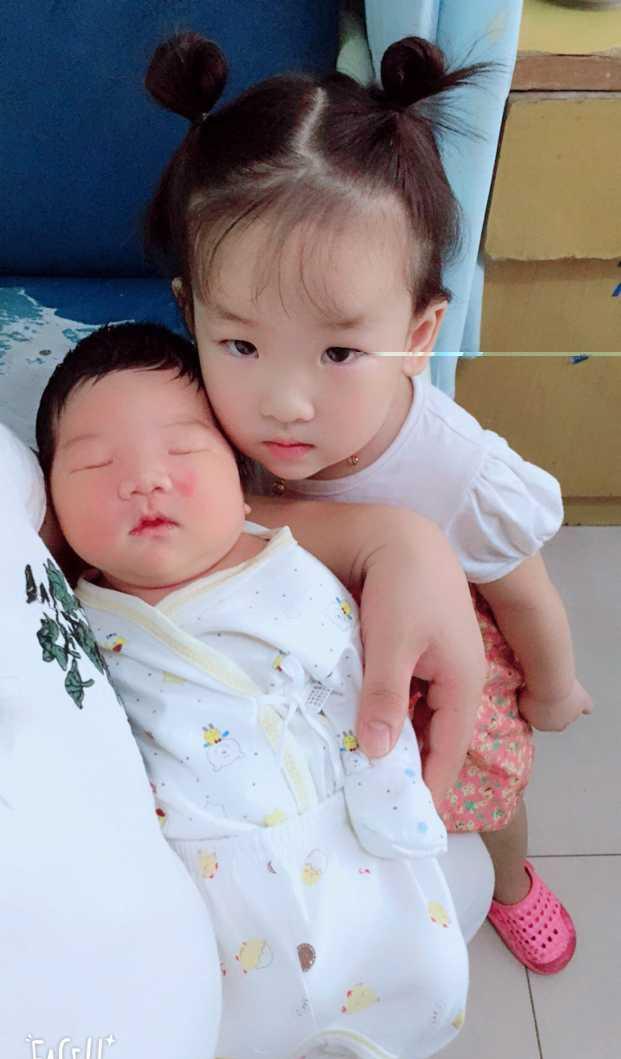 8斤胖小子 孕期这些症状 宝妈们接吧