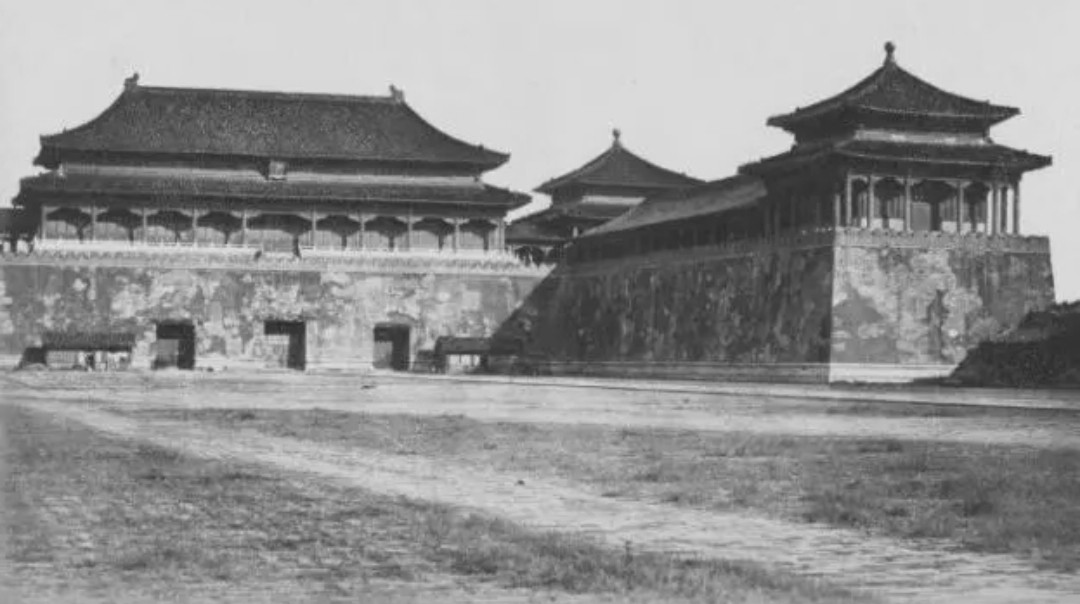 来自1860年的故事,天安门最早的照片,英法联军炮火下的北京城!