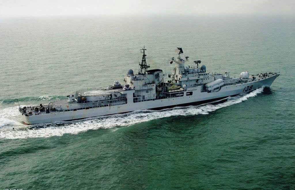 如何评价以色列埃拉特级轻型护卫舰?一千多吨,驱逐舰的火力配置