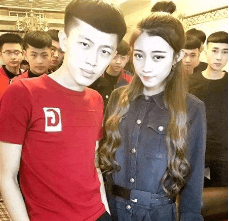 高调入驻抖音被封号,牌牌琦又有新门路了|快手|门路|高调_新浪新闻