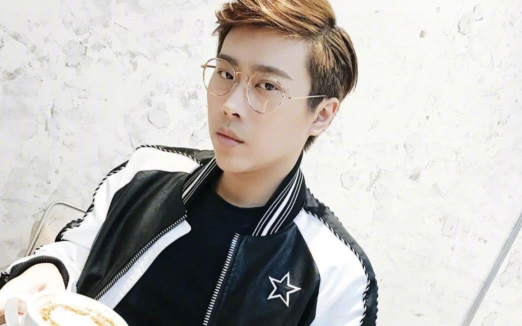 卢本伟突然出现在斗鱼!借住阿冷或重回直播?观众表示央视不答应