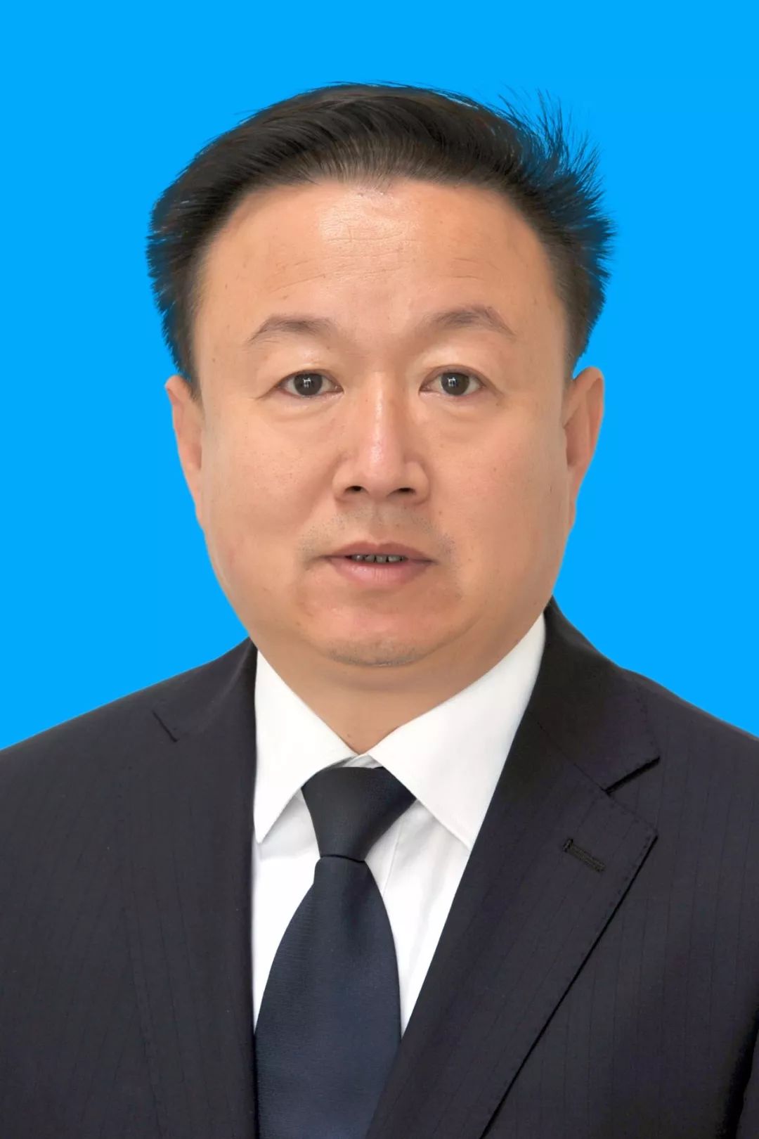 李晓强马涛,回族,1973年10月出生,大学学历.