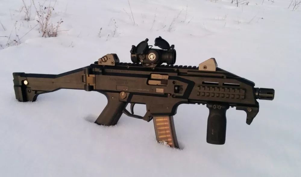 蝎式evo3这最好看的冲锋枪竟然是房地产公司研制的轻武专栏