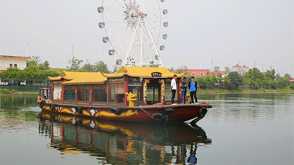 样的"江南水乡"让你在长沙也能感受到各式各样的游船那你就大错特错啦