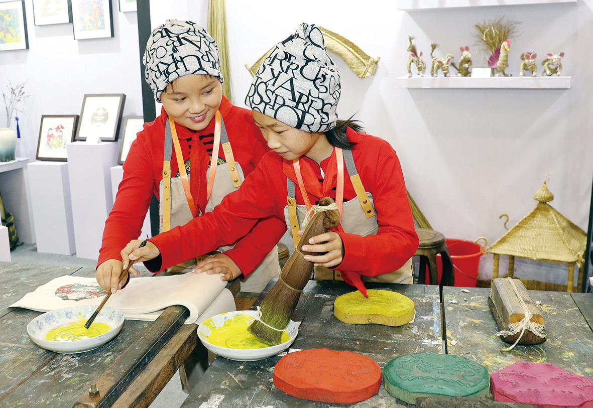 桃娃木刻年画亮相"六艺"展演