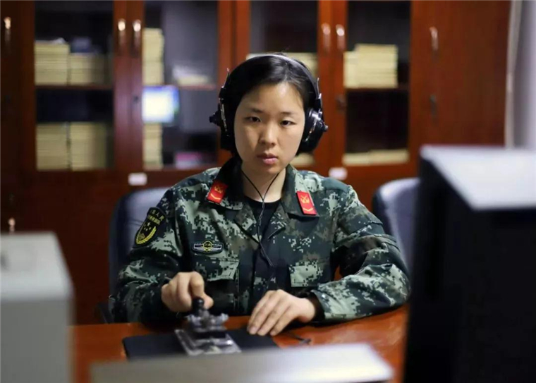 听风者|黄琴|女兵_新浪网