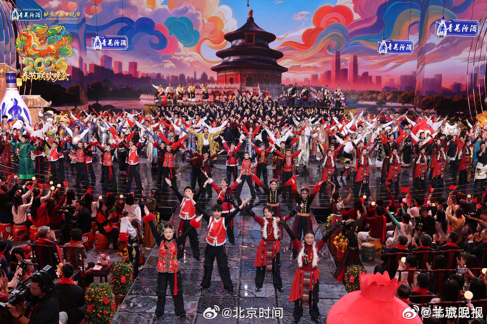 北京台春晚四地演员共献歌舞盛宴|北京卫视春晚|王一博|周乐|王菲|星河入梦_新浪新闻