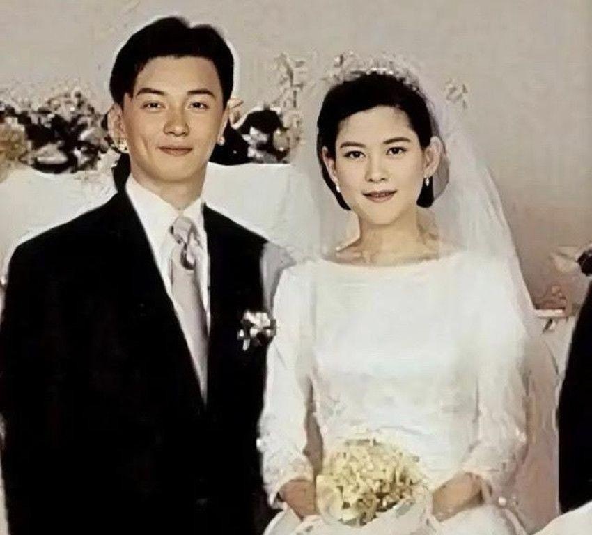 三星长公主李富真1999年嫁保镖,2019年离婚支付141亿韩元|任佑宰|李健熙|结婚|婚礼|黑脸_新浪新闻
