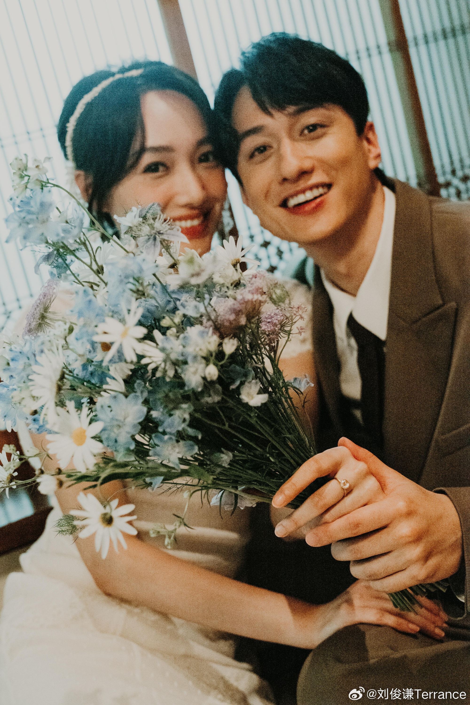 刘俊谦晒婚纱照官宣结婚,代表作包括九龙城寨之围城