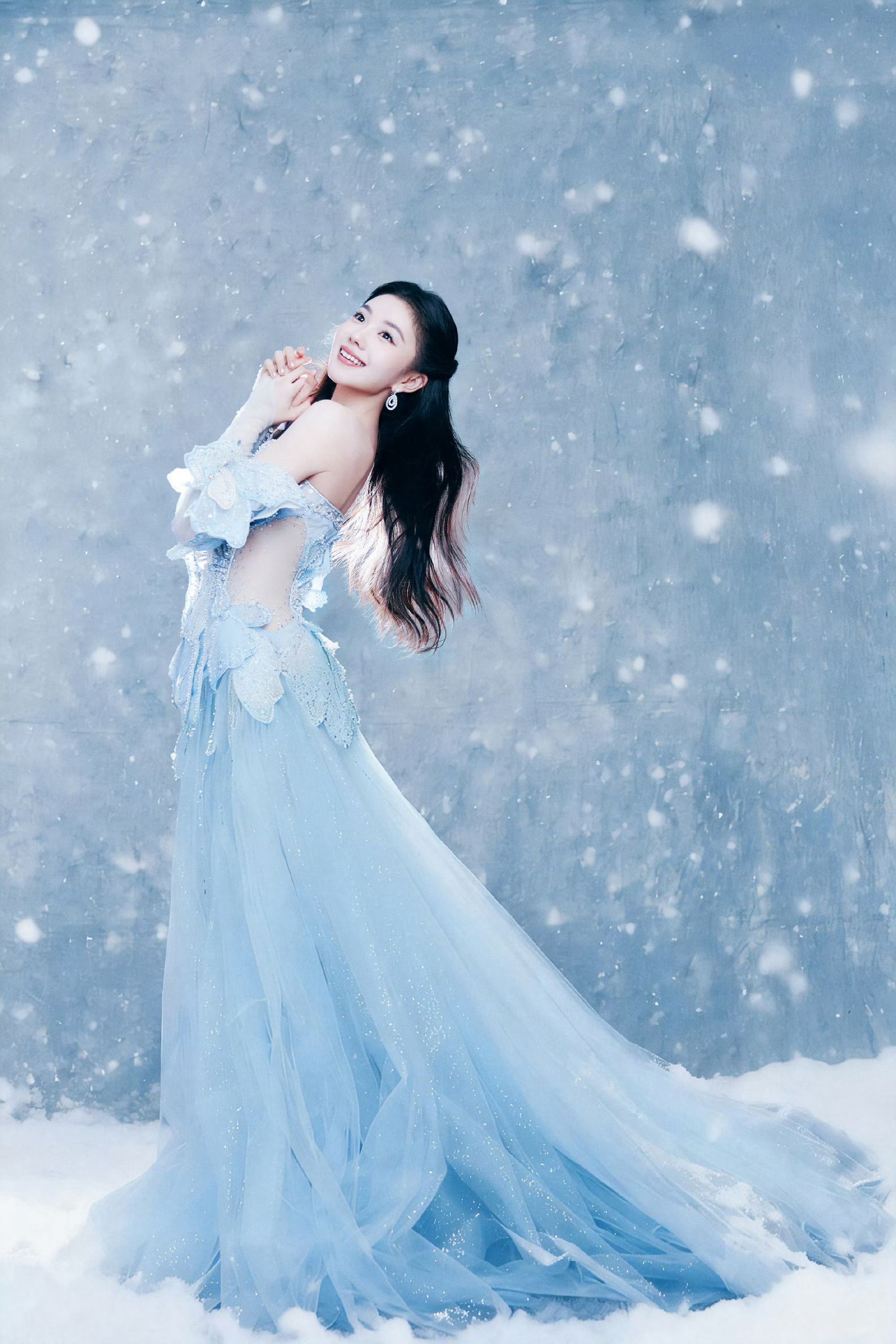 刘浩存雪精灵造型曝光，雪国公主唯美亮相|雪景|雪神|画面_新浪新闻