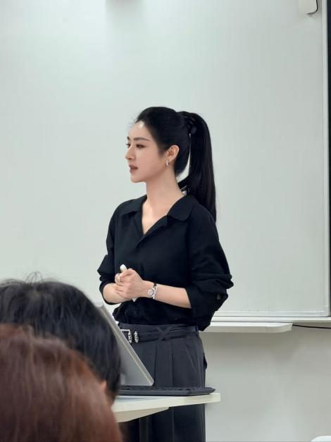 浙传联手谦寻探索产教融合，直播电商人才培养成效显著