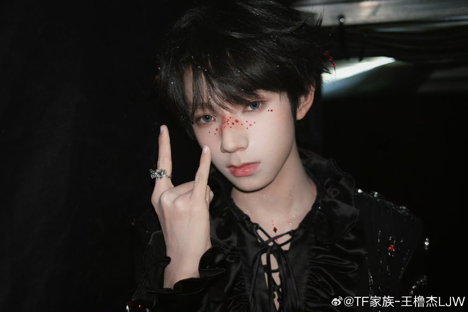 王橹杰总结新年音乐会_新浪新闻