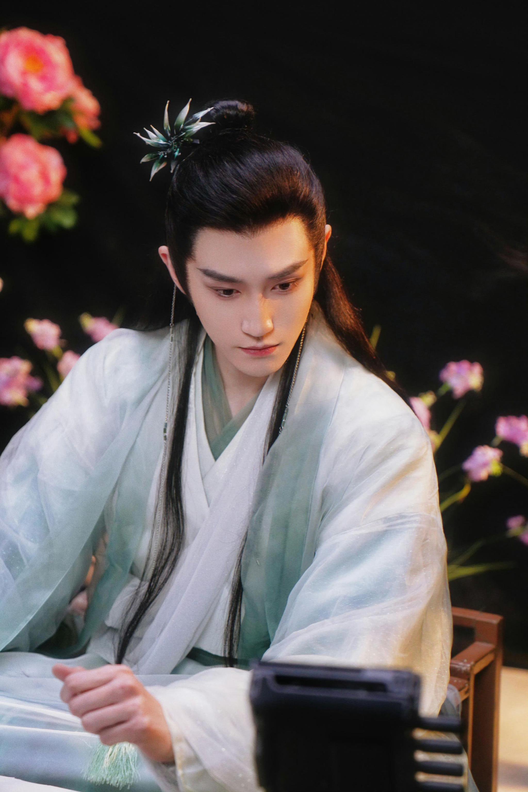 汪铎2025年多剧连播,塑造多个经典角色|汪铎|经典角色|千朵桃花一世开|王蝉|凡人修仙传|逍遥|棕眼之谜|流量剧|曾杰|丹凤眼|束发|打戏 ...