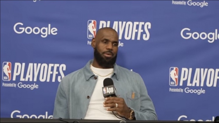 詹姆斯休赛期去向引NBA记者持续猜测|体育赛事讨论|勒布朗-詹姆斯|那一天|自由_新浪体育_新浪新闻