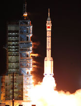 神舟五号载杨利伟首飞太空,中国实现千年飞天梦|神舟五号|中国|杨利伟_新浪新闻