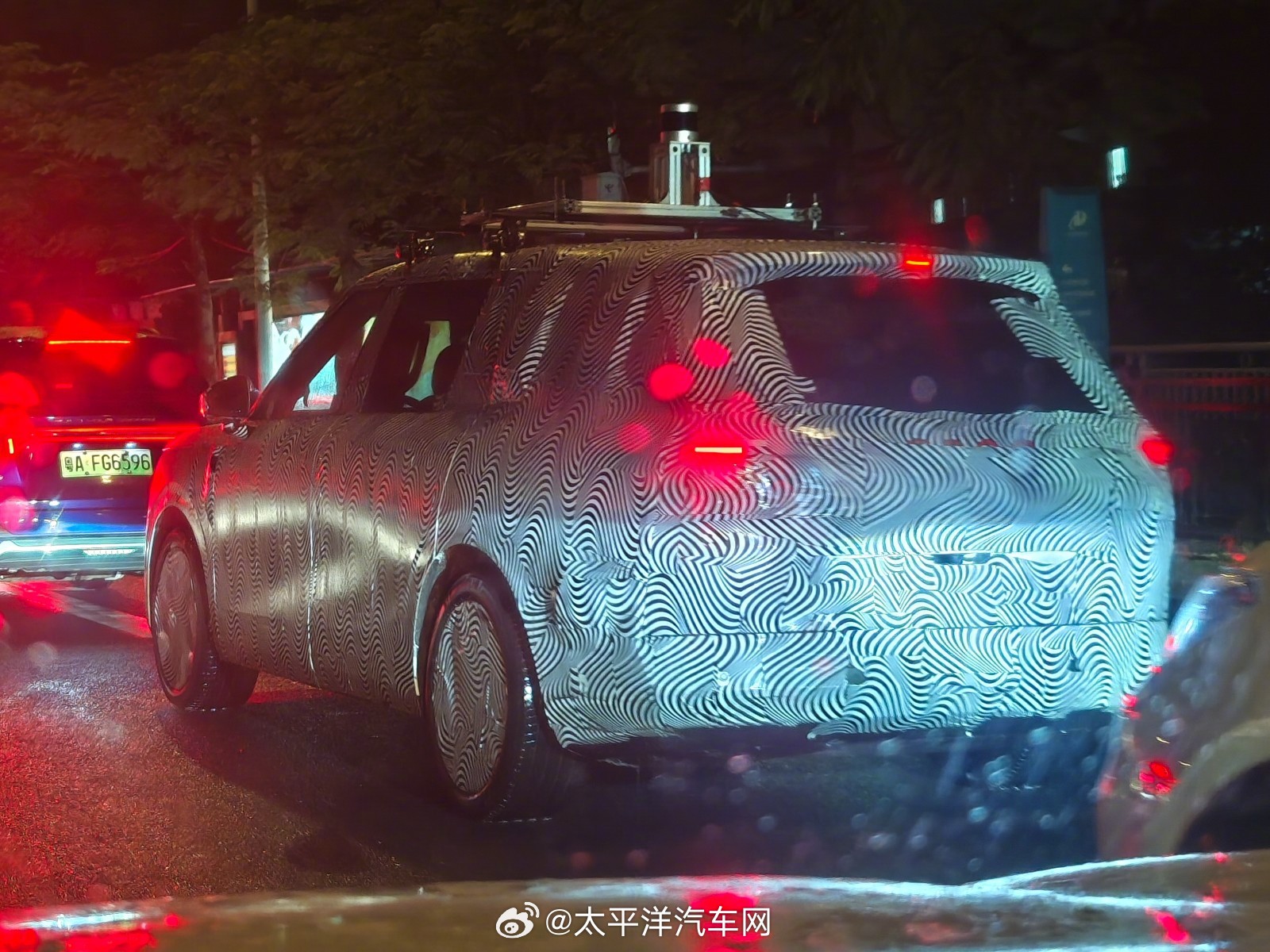 小鹏G01全尺寸SUV明年上市，纯电增程双版本配800V快充