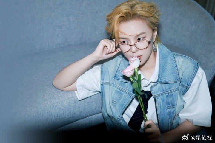 杨芸晴与SHINEBOYS男团今日直播联动|sunnee|TIKTOK|导师|选秀|泰国_新浪娱乐_新浪新闻