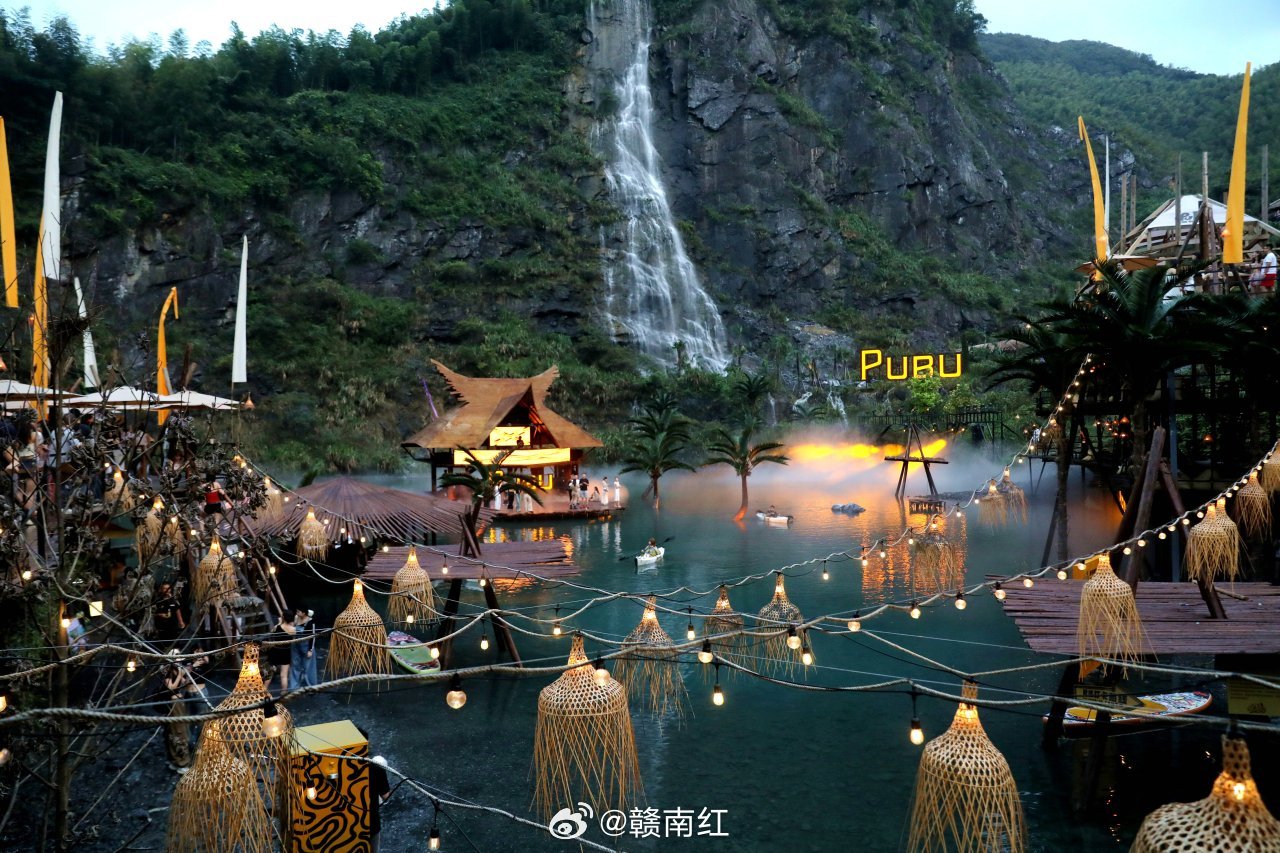 安吉余村矿坑变身网红景点,村支书讲述生态转型故事|雕塑|矿工|游客|长江流域|村委会_新浪新闻