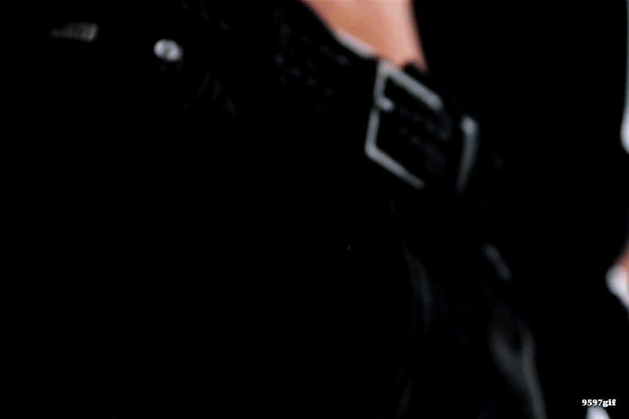 求高手帮忙把图的里的素材做成动图